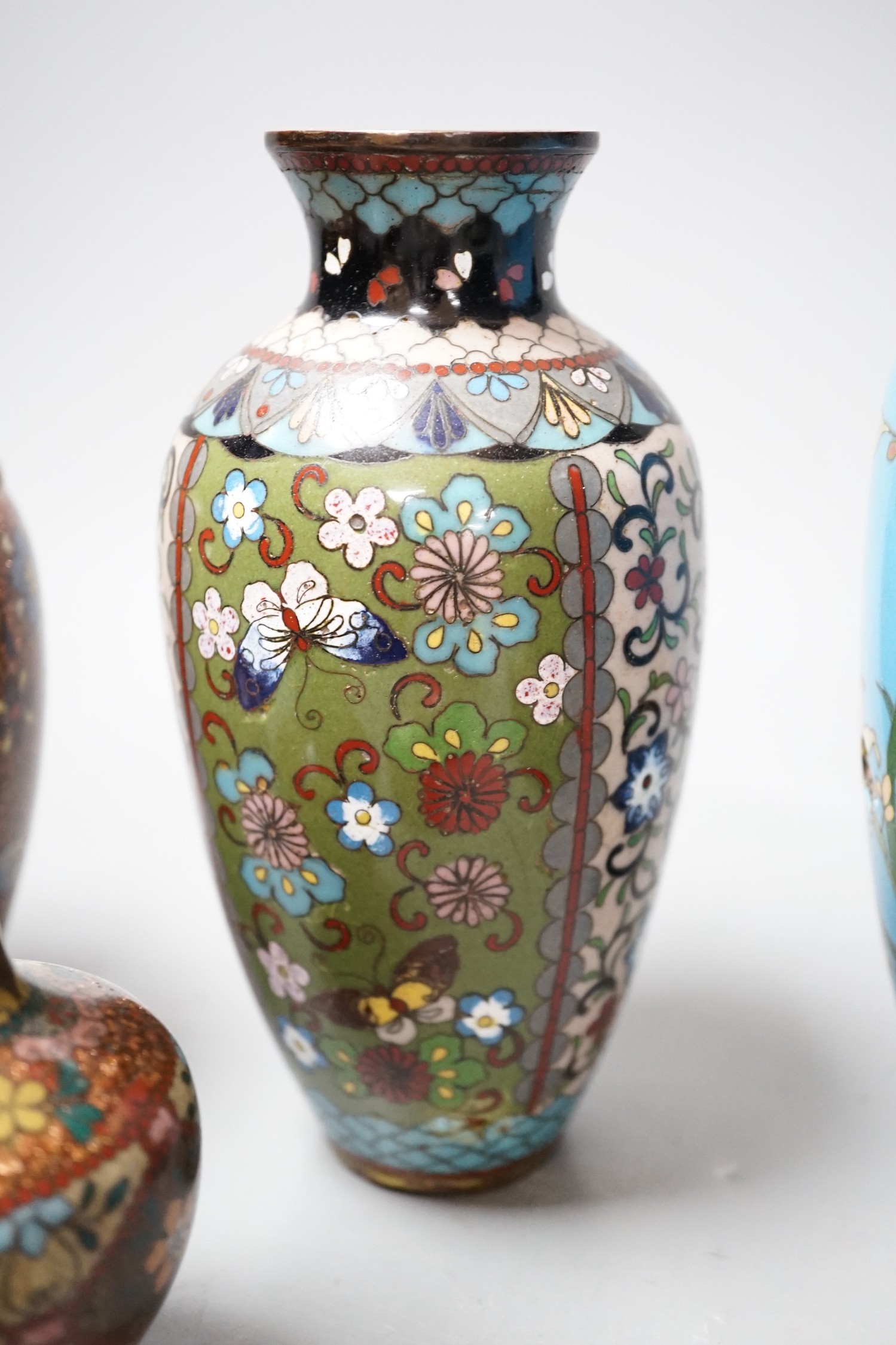 An assortment Japanese cloisonné enamel and metal wares, largest vase 18.5cm high